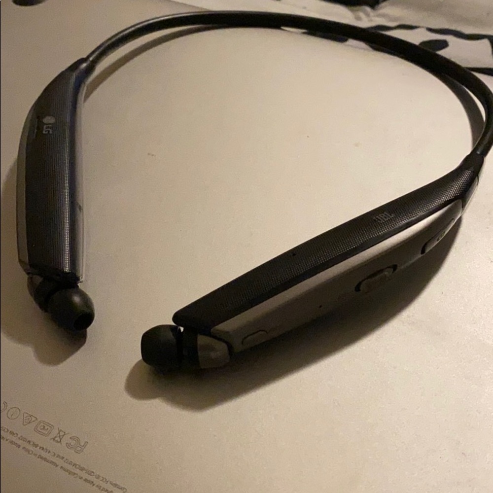 LG STEREO HEADSET HBS-820s